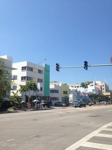 Collins Avenue Hostel Miami Beach Exterior photo